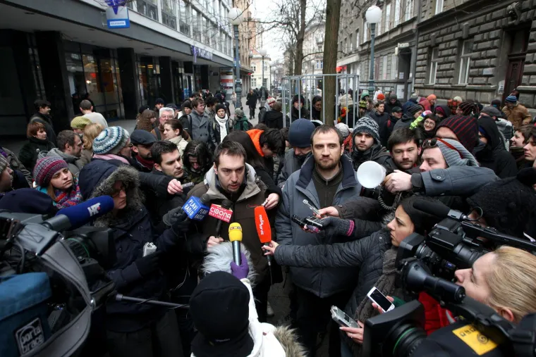 Ovih dana lomio je &scaron;trajk radnika i prijetio tužbama, a pogledajte &scaron;to je radio prije desetak godina: Ma ne biste ga prepoznali