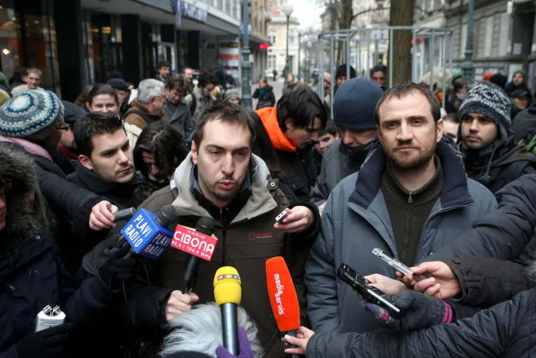 Ovih dana lomio je &scaron;trajk radnika i prijetio tužbama, a pogledajte &scaron;to je radio prije desetak godina: Ma ne biste ga prepoznali