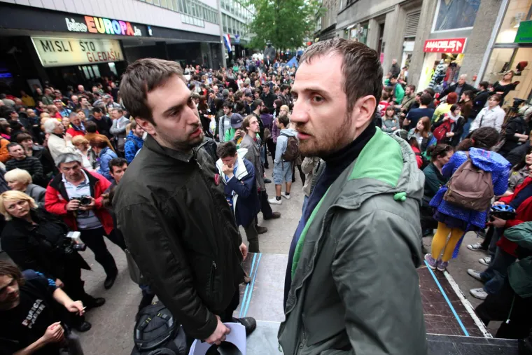 Ovih dana lomio je &scaron;trajk radnika i prijetio tužbama, a pogledajte &scaron;to je radio prije desetak godina: Ma ne biste ga prepoznali