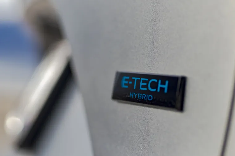 Zbog dva velika aduta, kupci bi mogli poludjeti za njim: Pogledajte kako izgleda Renaultov SUV koji je stigao u Hrvatsku