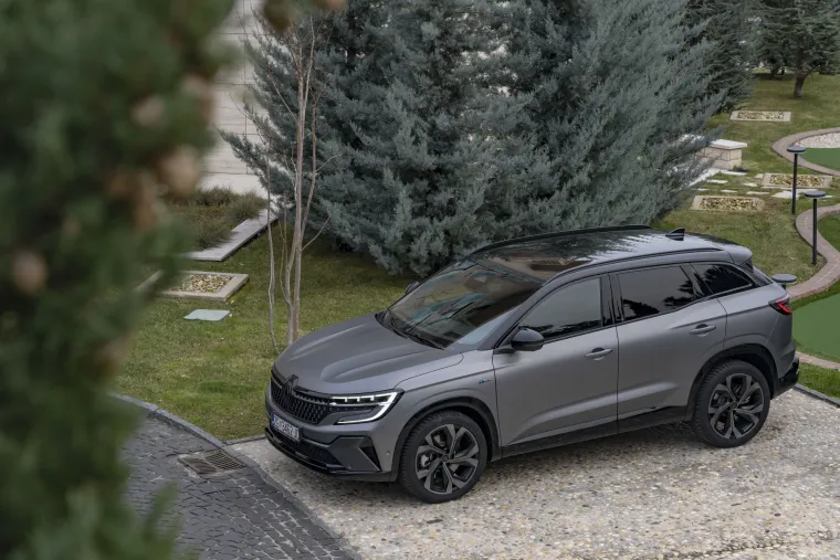Zbog dva velika aduta, kupci bi mogli poludjeti za njim: Pogledajte kako izgleda Renaultov SUV koji je stigao u Hrvatsku