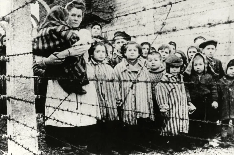 Najveće zlo koje se dogodilo u povijesti čovječanstva: Od samog pogleda na fotografije iz Auschwitza krenut će vam suze