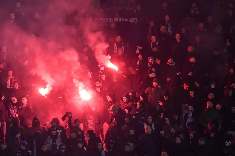 Znakovita poruka i bakljada Boysa: Raspoloženi Antolić se vratio u ložu uz odabrano društvo