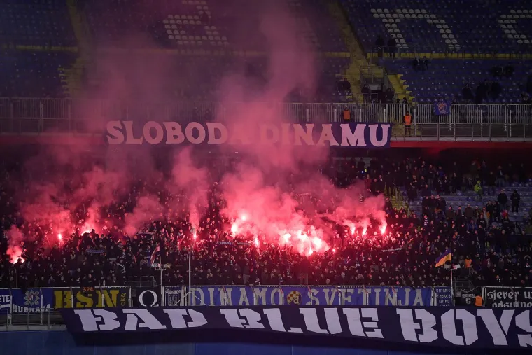 Znakovita poruka i bakljada Boysa: Raspoloženi Antolić se vratio u ložu uz odabrano društvo