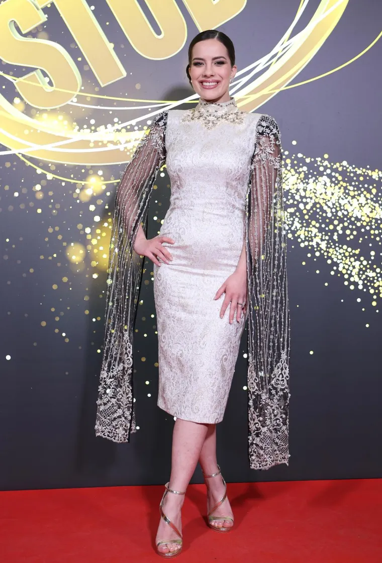 Prvaci hrvatske javne scene blistali na crvenom tepihu, dame držale lekciju kako se ide u korak s modom