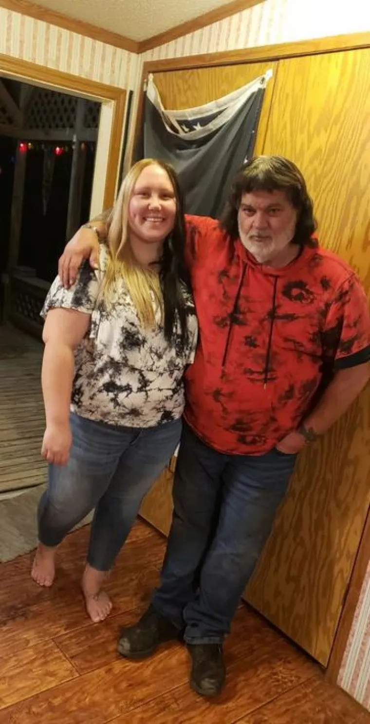 Ipak, Sydney je dodala da je imala prijatelje koji nisu podržavali njihovu vezu, kao i da je ostala bez njih upravo iz tog razloga.