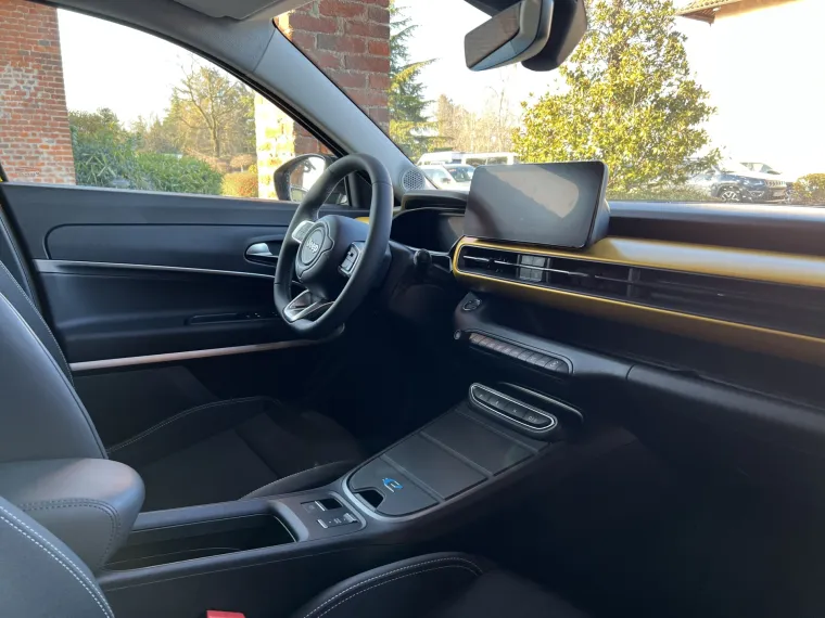 Jeep je napravio prvi potpuno električni auto: Pogledajte kako izgleda Avenger, mali terenac s dosegom od 400 kilometara