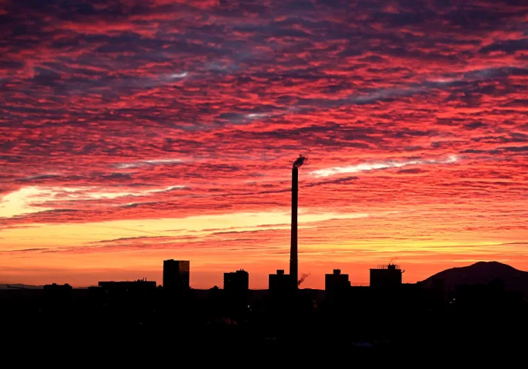 Ovo oduzima dah: Pogledajte fascinantne slike neba iznad Zagreba nakon zalaska sunca
