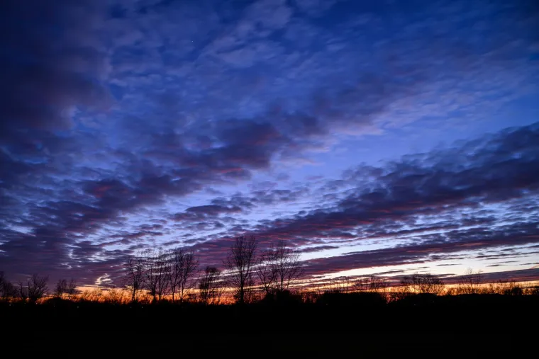Ovo oduzima dah: Pogledajte fascinantne slike neba iznad Zagreba nakon zalaska sunca
