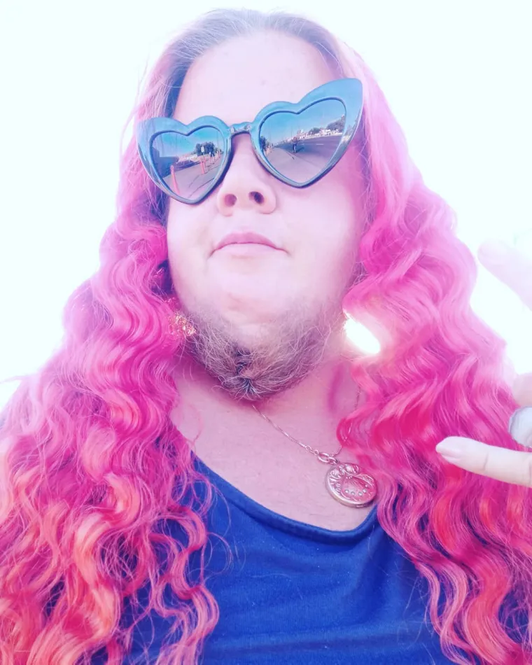 Drugi joj raspliće bradu, a nekolicina je voli: Zatekla je priznanjem s koliko se mu&scaron;karaca seksa iako je udana