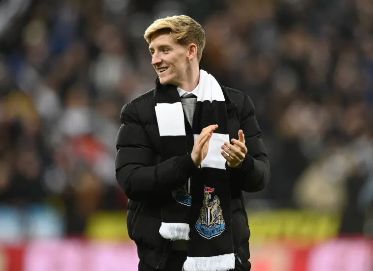 Anthony Gordon iz Evertona u Newcastle za 45,600.000