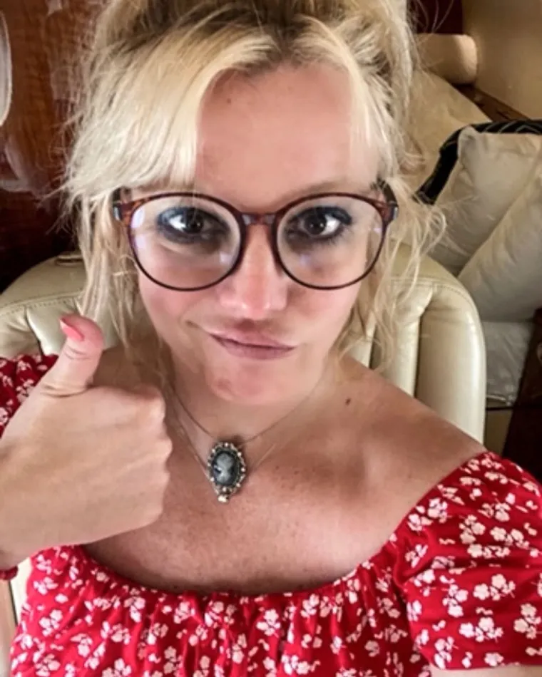Britney Spears optužila je glumicu Alyssu Milano za &apos;zlostavljanje&apos; nakon što je glumica objavila tweet koji ju je uvrijedio.

