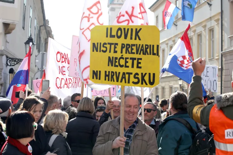 Veliki prosvjed na Markovu trgu, Plenkoviću se neće svidjeti poruke: 'Banke bi mogle postati vlasnici pomorskog dobra!'