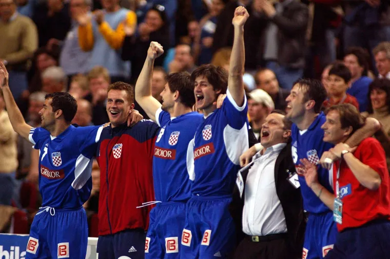 Prije 20 godina Hrvatska je postala svjetski prvak u Portugalu: Sjećate li se tko im je pjevao dan kasnije na dočeku?