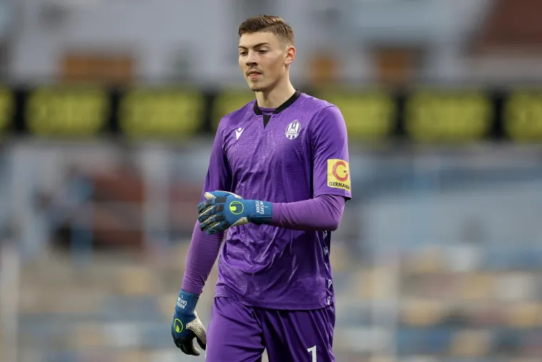 8. Nikola Čavlina (Lokomotiva) - 13 utakmica, 3 bez primljenog pogotka