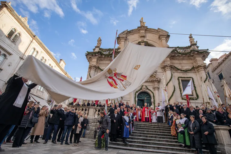 Uz pu&scaron;tanje golubica i dizanje barjaka na Orlandov stup, obilježili 1051. Festu svetog Vlaha