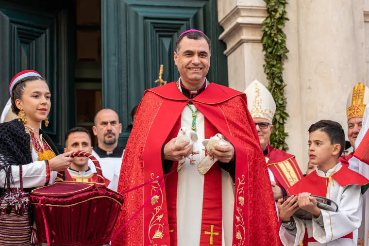 Uz pu&scaron;tanje golubica i dizanje barjaka na Orlandov stup, obilježili 1051. Festu svetog Vlaha