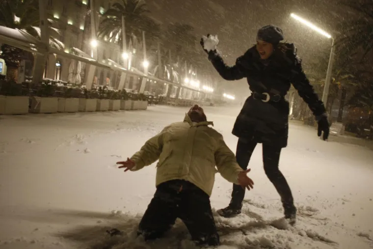 Split zatrpao snijeg, picigin i skije na plaži, a Kerumova sestra s legendarnom izjavom...