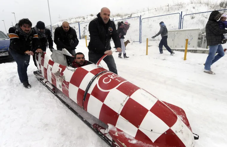 Split zatrpao snijeg, picigin i skije na plaži, a Kerumova sestra s legendarnom izjavom...