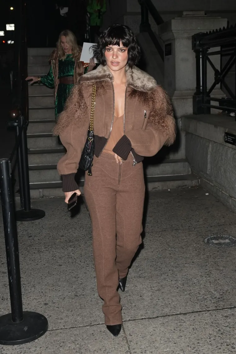 Emily Ratajkowski