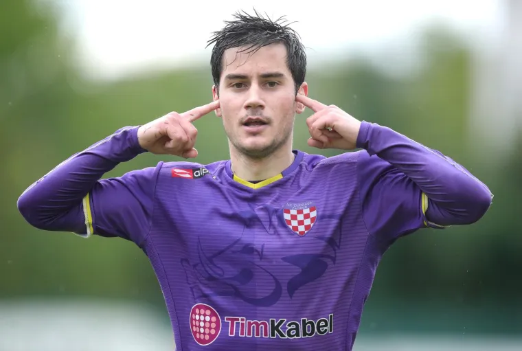 4. Isti broj bodova kao i Vukovar ima i Dubrava koja je ostvarila isti broj pobjeda i remija, ali uz utakmicu više. NK Dubrava je u 34 utakmice ostvarila 7 pobjeda, 9 remija i 18 poraza te su skupili 30 bodova. Dubrava je danas drugoligaš, a nastupili su u sezoni 1993./1994. Te su sezone završili na 17. mjestu od 18. ekipa, ali ostat će zabilježeno da je Dubrava uspjela doći do pobjede protiv Dinama odnosno Croatije 1:0.