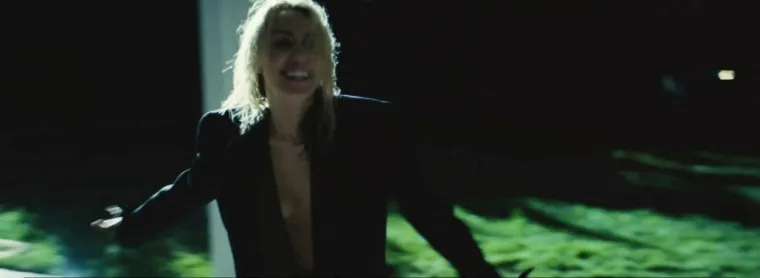 Miley Cyrus se skinula potpuno gola: Nakon provokativne scene ispod tuša nećete imati mirne snove