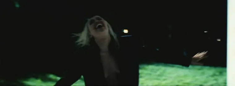 Miley Cyrus se skinula potpuno gola: Nakon provokativne scene ispod tuša nećete imati mirne snove