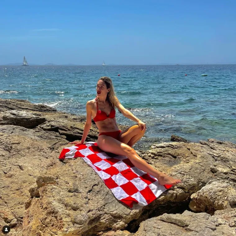 Hedviga iz 'Braka na prvu' živi život punim plućima iako je imala tužnu životnu priču: Na Instagramu često dijeli atraktivne objave