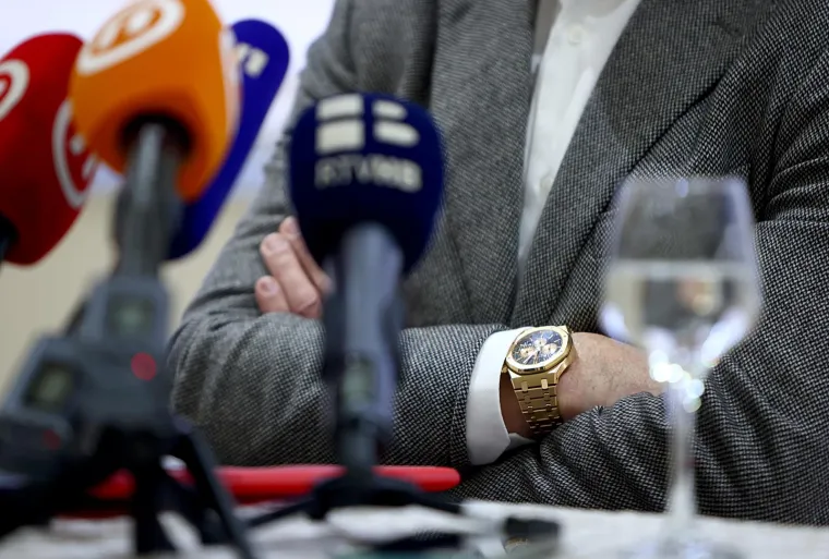 Model koji nosi Zdravko Mamić trenutačno se na trži&scaron;tu može kupiti za oko 120.000 eura, ovisno o godi&scaron;tu i stanju modela. Cijena sata u trgovini je dvostruko veća.