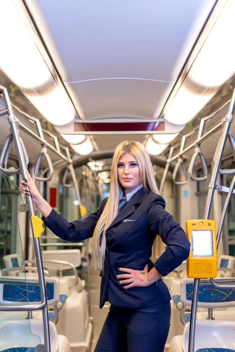 Osim u gradu, Iva je zvijezda i dru&scaron;tvenih mreža, odnosno TikToka na kojem objavljuje snimke na kojima se vidi kako vozi tramvaj.