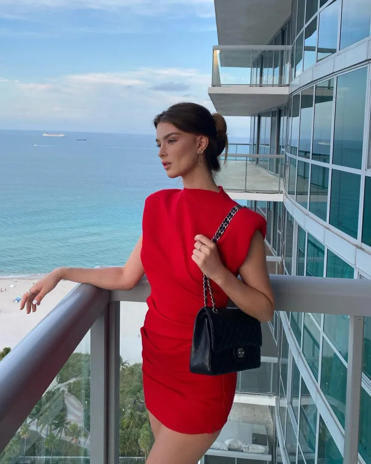 Osim toga, mnoge je iznenadilo to što se DiCaprio navodno spetljao s manekenkom Gigi Hadid (29). 