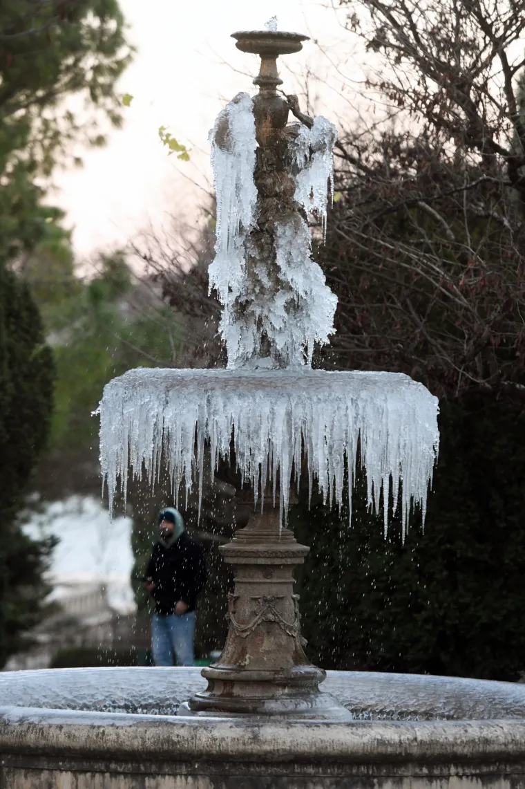 Zaledilo se more u Zablaću, smrznule se i fontane u &Scaron;ibeniku!