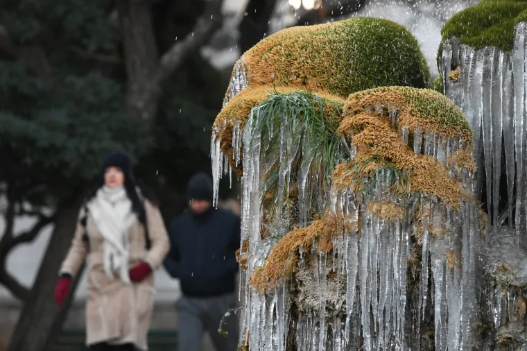Zaledilo se more u Zablaću, smrznule se i fontane u &Scaron;ibeniku!
