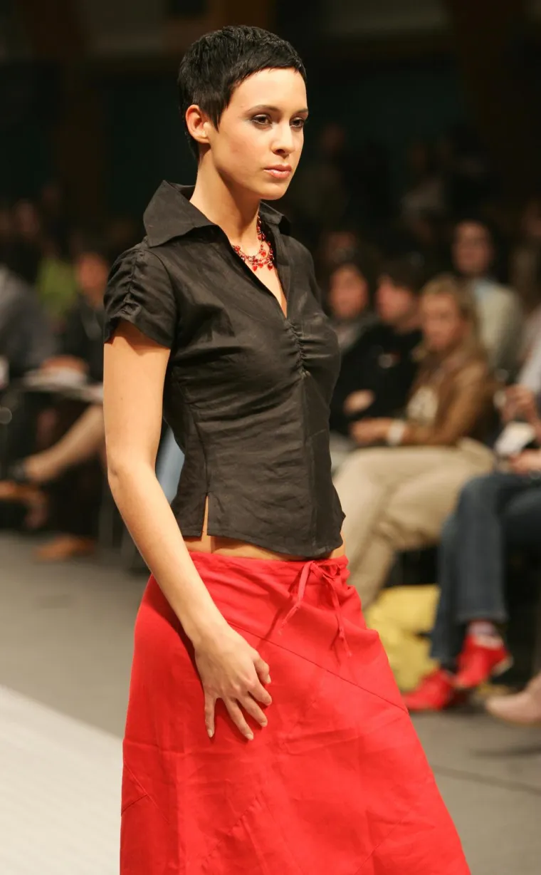 Bila je to opasno hot revija: Gole grudi, hod u donjem rublju i pad Aleksandre Grdić