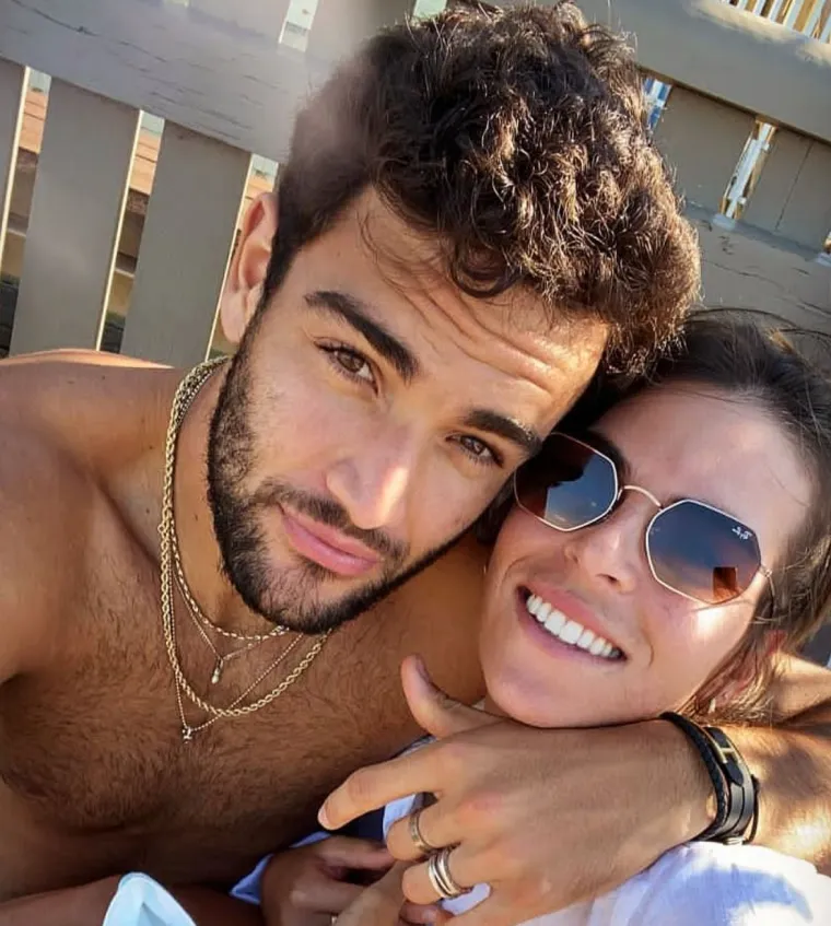 Talijan je, pak, ranije bio zaljubljen u Zagrepčanku, na&scaron;u lijepu Australku Ajlu Tomljanović, s kojom je bio u vezi malo duže od godinu dana. Nakon prekida finalist Wimbledona je rekao:

"Ponovno sam slobodan. To je ne&scaron;to &scaron;to se događa u životu. Dobro je za mene. Sad vi&scaron;e vremena provodim sa svojim timom i imam vi&scaron;e vremena za obitelj. Bio sam povrijeđen, ali sada uživam u drugačijem životu", rekao je nakon prekida Berettini. Očito je brzo prebolio na&scaron;u Ajlu, a preko dru&scaron;tvenih mreža se spetljao, prvo s predivnom Paulom, a sad se viđa s Melisse Satto.