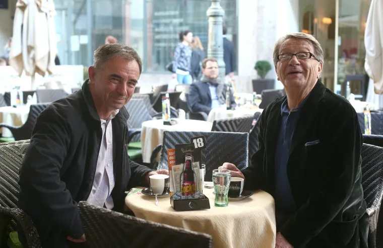 Tu je bio svaki dan: Pogledajte kako nakon Ćirine smrti izgleda njegov omiljeni kafić u centru Zagreba