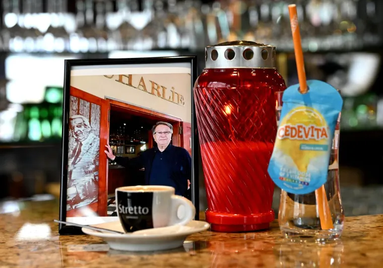 Ćirin omiljeni kafić oprostio se od svog najdražeg gosta: Poslužili su mu kavu i Cedevitu