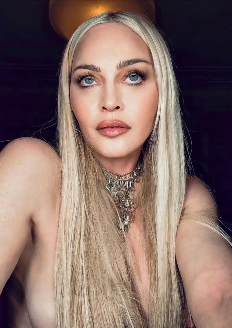 Madonna - Možda zaista postaje prestara za goli&scaron;avo tinejdžersko skakutanje po pozornici, no pop-kraljica Madonna i nije toliko 'blesava' koliko se na prvu čini jer ju 'krasi' kvocijent inteligencije od 140.