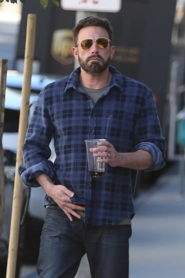 Ben Affleck nakon svađe s Jennifer Lopez uhvaćen s misterioznom ženom: Ni tamne naočale nisu mogle skriti njegov izraz lica