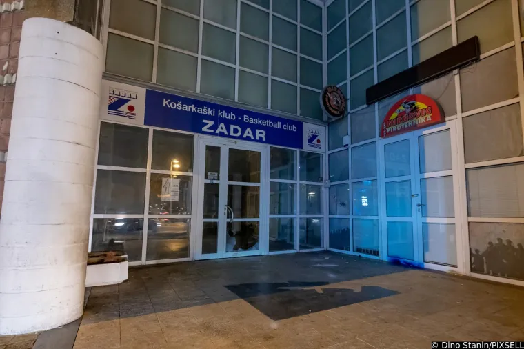 Incident u 'domu košarke', navijači Zadra bacili topovski udar na Jazinama: Uslijedio je i obračun s policijom