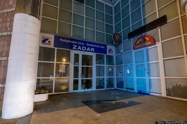 Incident u 'domu košarke', navijači Zadra bacili topovski udar na Jazinama: Uslijedio je i obračun s policijom