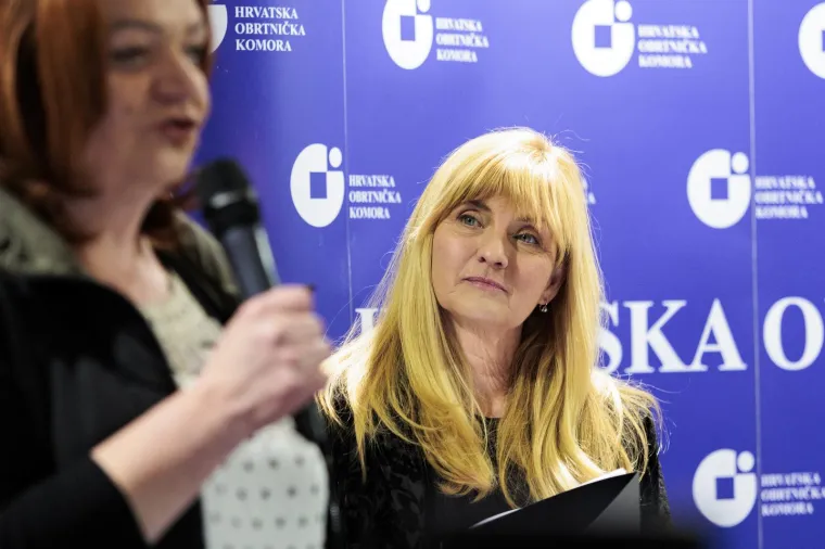 Pogledajte kako je prije 18 godina izgledala popularna Sanja Doležal, a kako danas izgleda jedno od najdugovječnijih lica na sceni