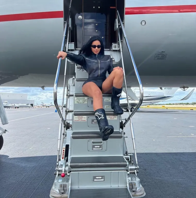 Osmijeh sve govori: Kanyeova bivša je najsretnija kad nema odjeće na sebi, a i ostali se osjećaju blagoslovljeno