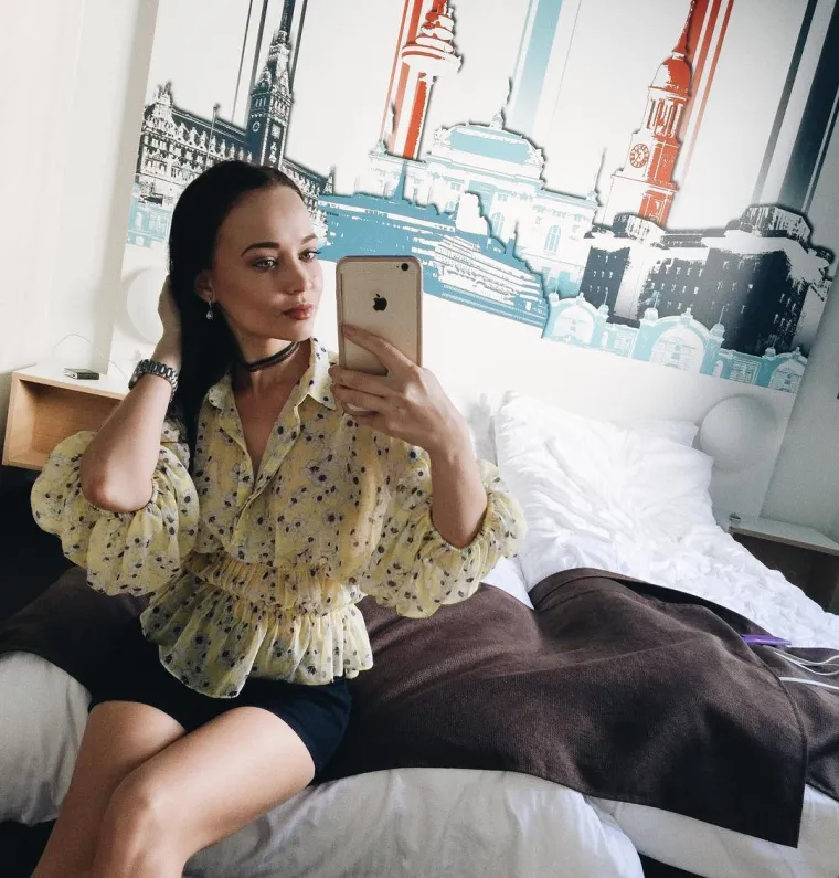 Zečica se nekad skidala na stadionu kako bi spasila voljeni klub: Navika joj je srećom ostala, provocira u toplesu