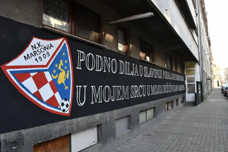 U Slavonskom Brodu sve vi&scaron;e je navijačkih grafita i murala: Jedna grupa dominira