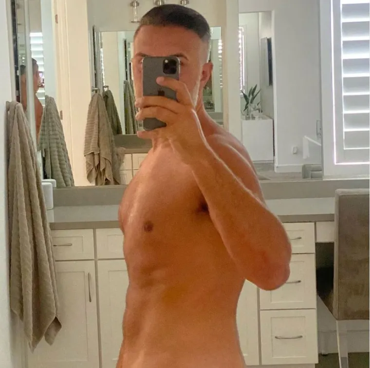 "Snimali smo seks i bili smo aktivni, radili smo vi&scaron;e od sat vremena", objasnio je.