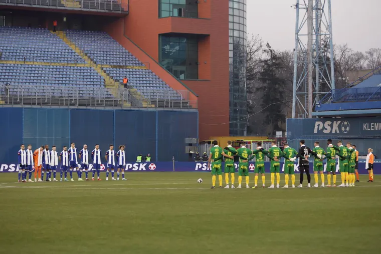 Maksimir se oprostio od Ćire Blaževića minutom šutnje: Predivna gesta igrača Dinama i Istre uoči utakmice