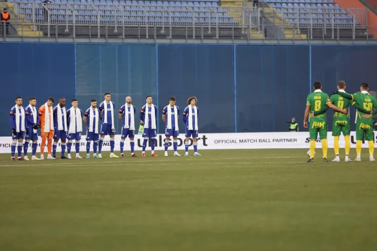 Maksimir se oprostio od Ćire Blaževića minutom šutnje: Predivna gesta igrača Dinama i Istre uoči utakmice