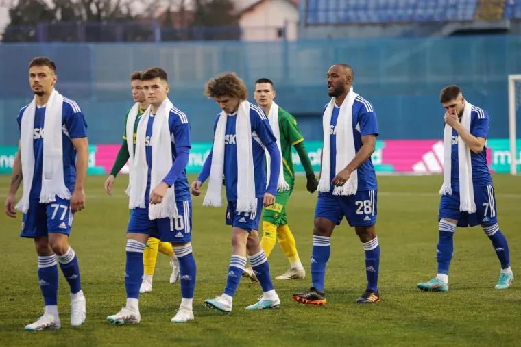 Kakva gesta: Igrači Dinama i Istre na teren iza&scaron;li s detaljem na koji bi Ćiro bio ponosan