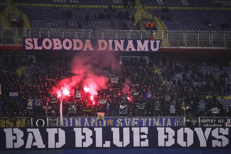 Pobjedu Dinama Mirko Bari&scaron;ić pratio je u dru&scaron;tvu supruge, a jedna druga dama sjedila je između njega i Kre&scaron;imira Antolića